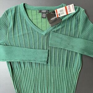 Alfani Ribbed Long Sleeve V Neck Sweater Women's Petite NWT Preppy Business